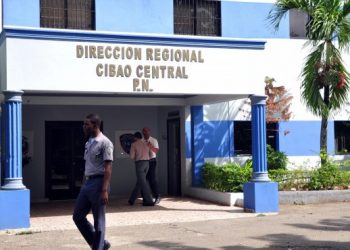 Joven es encontrado ahorcado en su residencia en Santiago