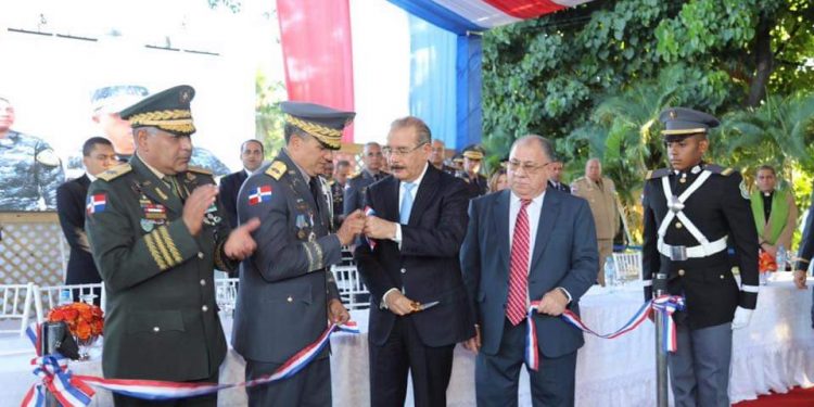 Inauguran Polideportivo en escuela para cadetes PN