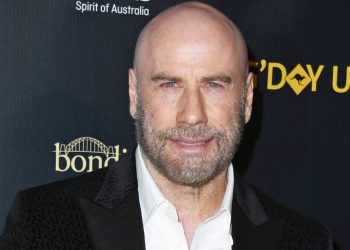 Travolta recibe premio de Roma “orgulloso” de ser un ícono atemporal