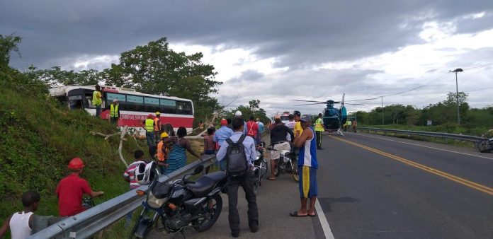 Al menos 17 heridos deja accidente en autovía Juan Pablo II