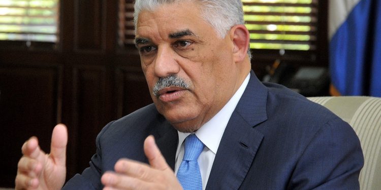 Miguel Vargas considera situación de Haití es de cuidado permanente y  atención diaria”