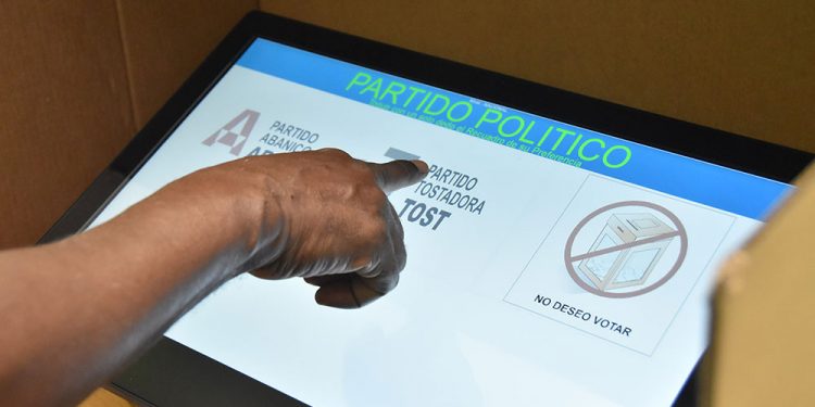 TSE conoce hoy recurso de APD contra voto automatizado