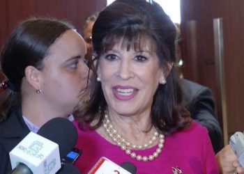 Embajadora EE.UU. favorece decisión presidente SCJ de priorizar independencia judicial