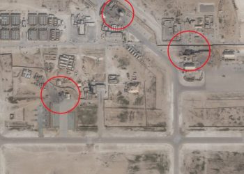 Imágenes satelital muestran daños a hangares en una base atacada por Irán