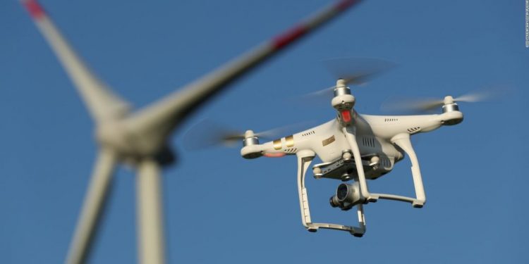 IDAC prohíbe uso y operación de drones privados este domingo