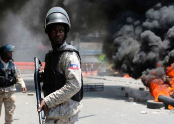 Gobierno de Haití cede ante protestas de policías y les permite sindicarse