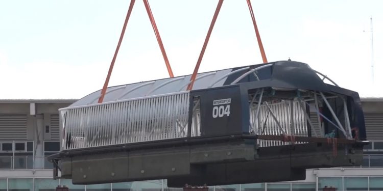 El Interceptor 004 está en el país, trabajan para su preparación
