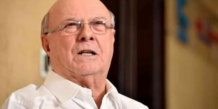Hipólito sugiere  a  JCE garantizar voto de dominicanos en el exterior