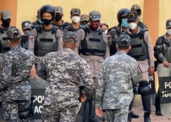 PN apostada en inmediaciones Palacio Nacional ante convocatoria protesta en reclamo 30% fondos AFP