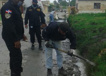 Policías Municipales llevan a cabo jornada de limpieza en San Luis y Higüey