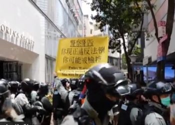 Fuerte dispositivo policial impide manifestaciones en Hong Kong