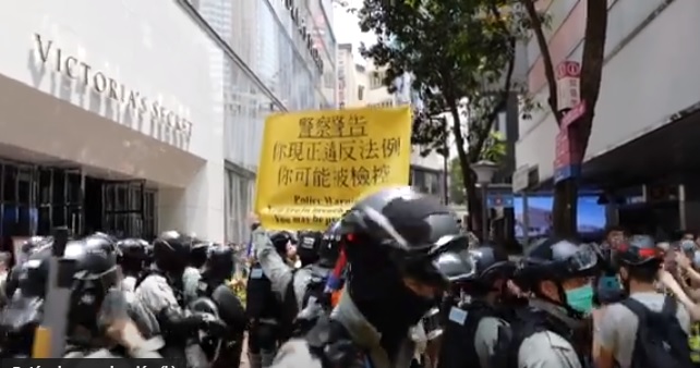 Fuerte dispositivo policial impide manifestaciones en Hong Kong