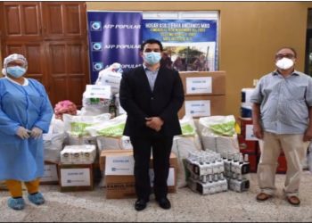 AFP popular dona insumos de protección de covid-19, alimentos y juegos didácticos a adultos mayores