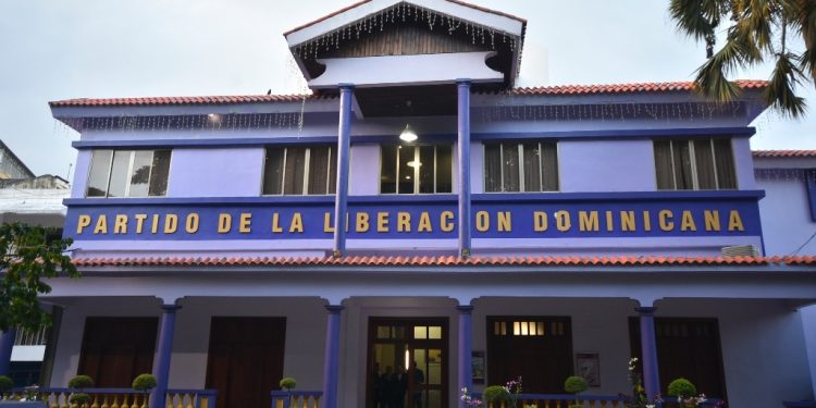 Reportaje: Causas de un posible final del PLD en estas elecciones