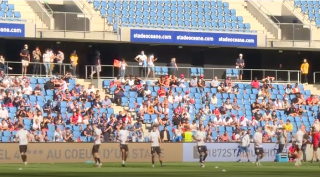 El PSG regresa con público en partido de exhibición