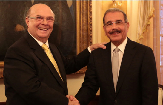 Presidente Medina sostendría reunión con Hipólito Mejía hoy en Palacio Nacional