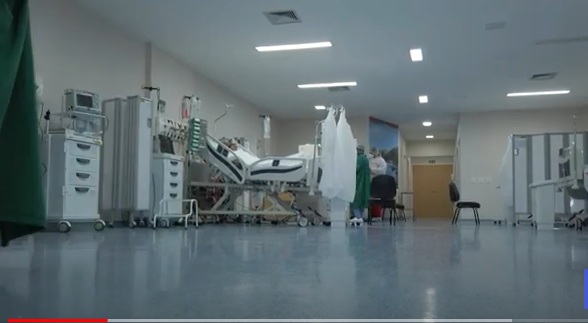Más de 25 millones de casos de covid-19 en el mundo, Brasil supera las 120.000 muertes
