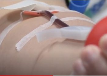 Trump anuncia autorización de tratamiento con plasma para covid-19