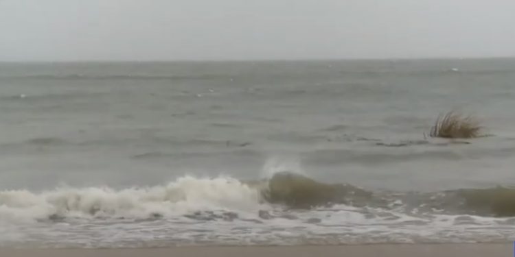 Huracán Sally amenaza a Estados Unidos con inundaciones mortales