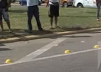 Muere hombre al ser impactado por un vehículo en la Jacobo Majluta
