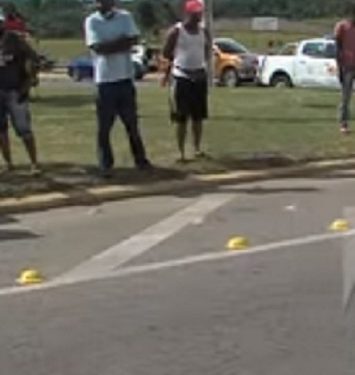 Muere hombre al ser impactado por un vehículo en la Jacobo Majluta