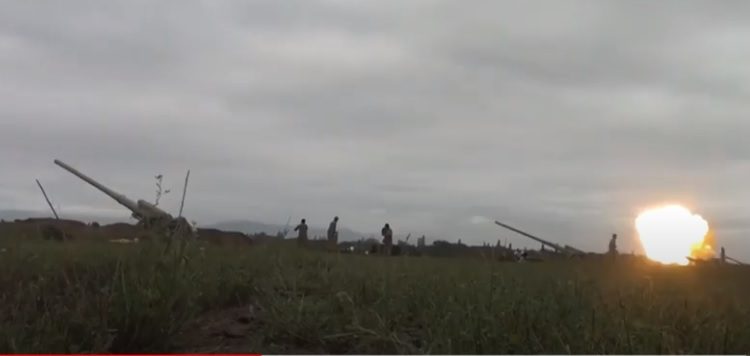 Tercer día de intensos combates en Nagorno Karabaj