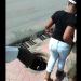 VIDEO: Peligran peatones por robo tapas alcantarillas