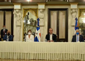 Gobierno suscribe contrato con empresa Estadounidense  para exploración y explotación hidrocarburos en SPM