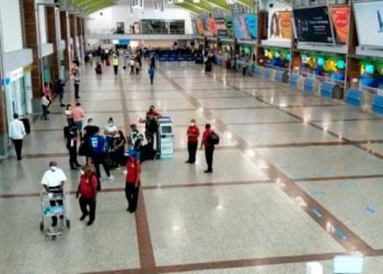 Dispone reapertura total de instituciones públicas