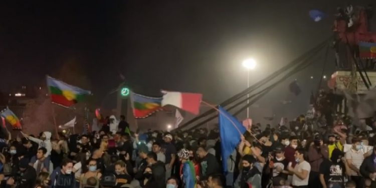 Chile celebra en grande la derogación de la Constitución de Pinochet