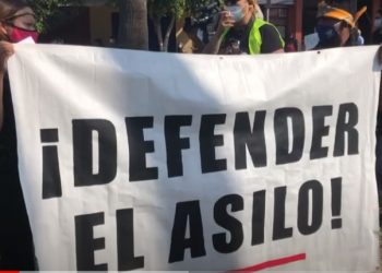 Migrantes y activistas protestan en frontera México-EEUU por derecho de asilo