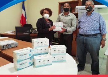 MLCC agradece a doctora Emiliana Peña, directora AREA 8 de Salud, por apoyo brindado