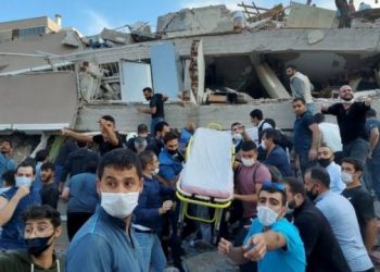 Fuerte terremoto deja 22 muertos en Grecia y Turquía
