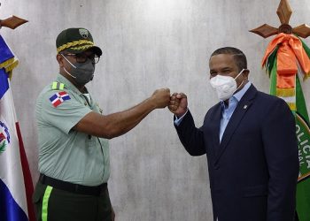 Director  DIGESETT recibe visita de Héctor Acosta (El Torito)