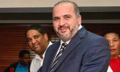 Empresa de Senador Victoria Yeb también es proveedora del Estado