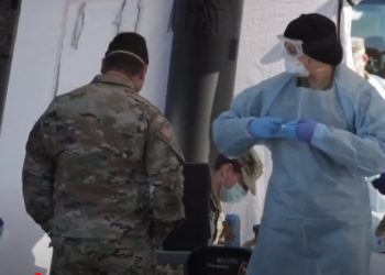EEUU supera las 250.000 muertes por coronavirus, Nueva York cierra escuelas