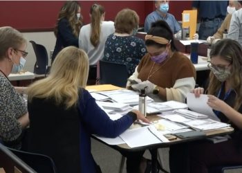 Un juez de Pensilvania desestima las acusaciones de Trump de fraude electoral