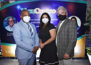 VacucentroRD presenta servicios a sector salud