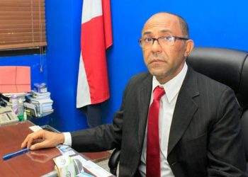 Someten tres fiscales y al hermano del ex presidente acusados de  apropiarse de un apartamento en Malecon Center
