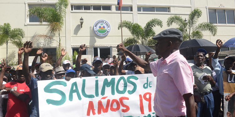 Presidente Luis Abinader pensiona con RD$10 mil mensuales 295 cañeros
