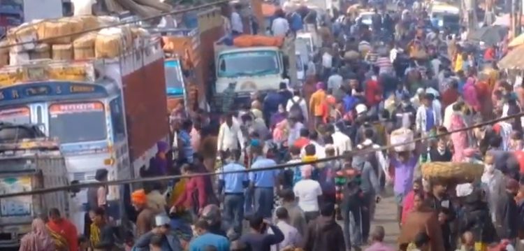 India supera los 10 millones de contagios y varios países inician confinamientos de Navidad