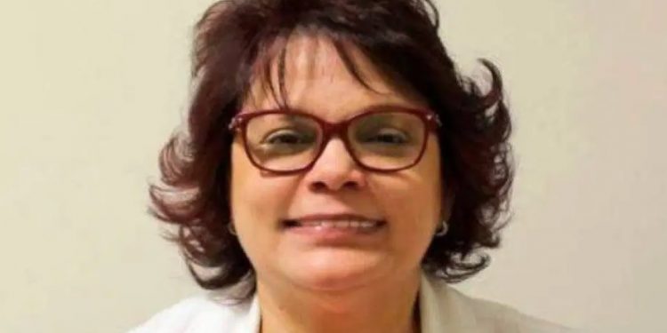 Fallece doctora  quien sufrió    quemaduras al incendiarse un arbolito navideño