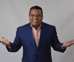 UASD gradúa a 746 nuevos profesionales entre ellos Pochy Familia