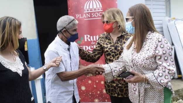 Plan Social de la Presidencia entrega más de RD$135 millones en bonos a familias necesitadas