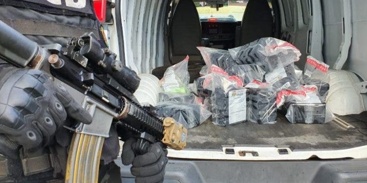 Arrestan otro implicado en alijo 121 paquetes de cocaína decomisado en Barahona