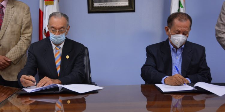 FEDA y Clúster del Coco firman acuerdo para industrializar madera del producto y  bambú