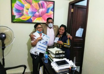 Diputado sorprende empleados ayuntamiento Alcarrizos