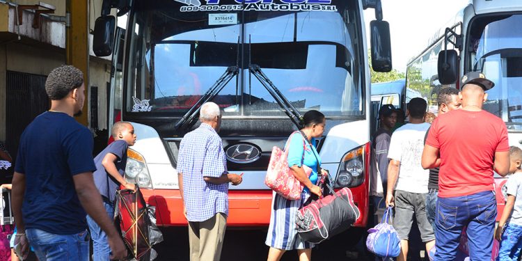 Viajeros retornan a la capital luego de festividades de Año Nuevo