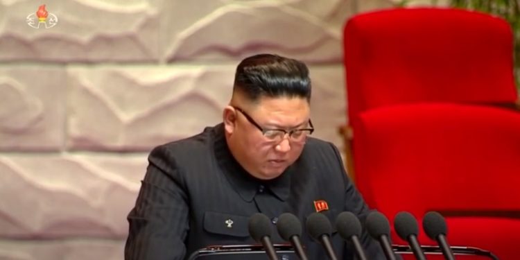 Líder norcoreano admite “errores” al abrir congreso del partido