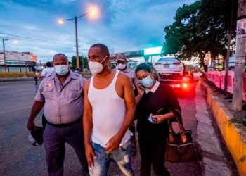 PN reporta 1,142 detenidos el sábado  violaron toque de queda